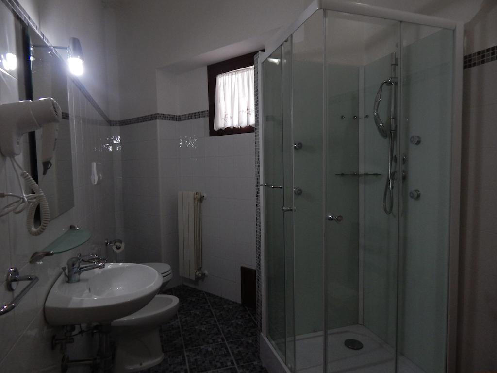 Hotel Il Platano Ottana Oda fotoğraf