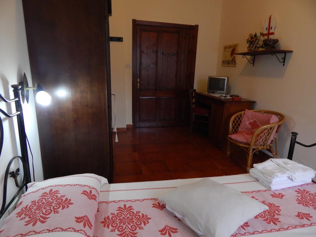 Hotel Il Platano Ottana Oda fotoğraf